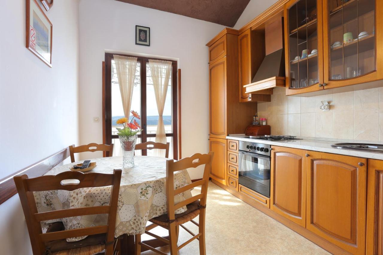 Apartments By The Sea Stanici, Omis - 1028 Tice Kültér fotó